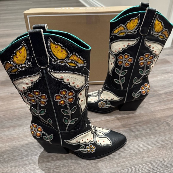 Dolce Vita Shoes - Dolce Vita Lelou Black Multi Leather Cowboy Western Boots